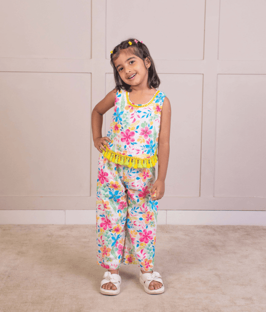 Manufactured by FAYON KIDS (Noida, U.P) White Floral Printed Crop Top with Pants for Girls