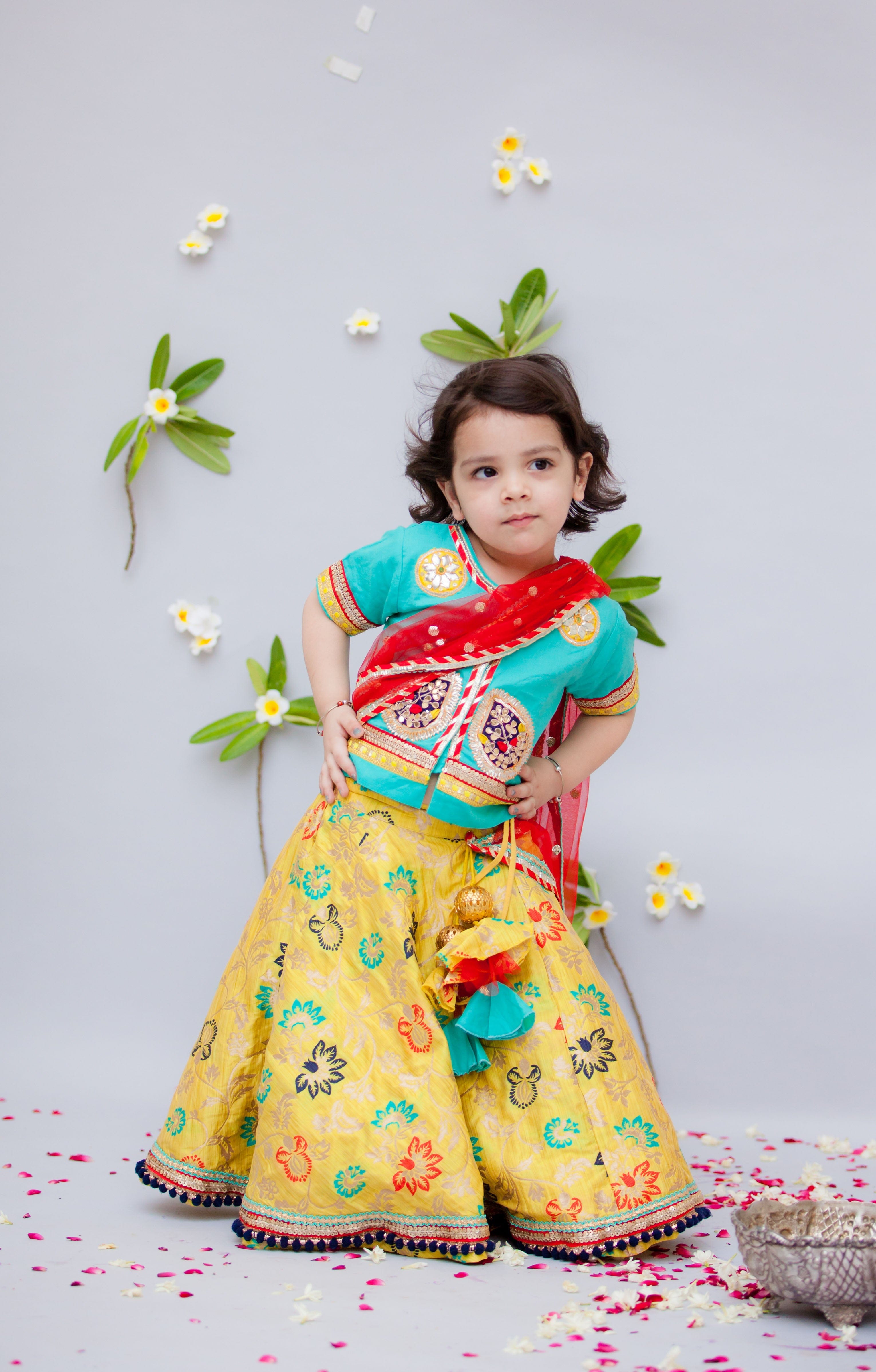 Buy Yellow Silk Organza Brocade Embroidered Geometric Round Lehenga Set For  Women by Tarun Tahiliani Online at Aza Fashions.